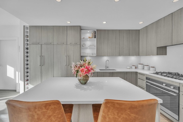 Photo 10 at 205 - 733 E 3rd Street, Queensbury, North Vancouver