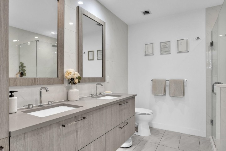 Photo 18 at 205 - 733 E 3rd Street, Queensbury, North Vancouver