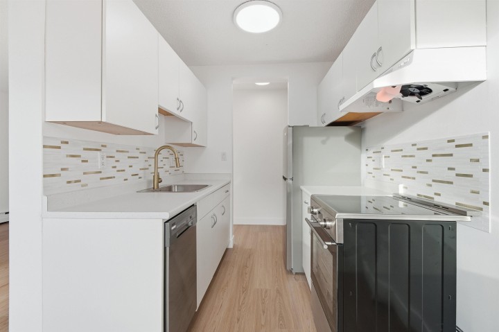 Photo 9 at 407 - 145 St. Georges Avenue, Lower Lonsdale, North Vancouver