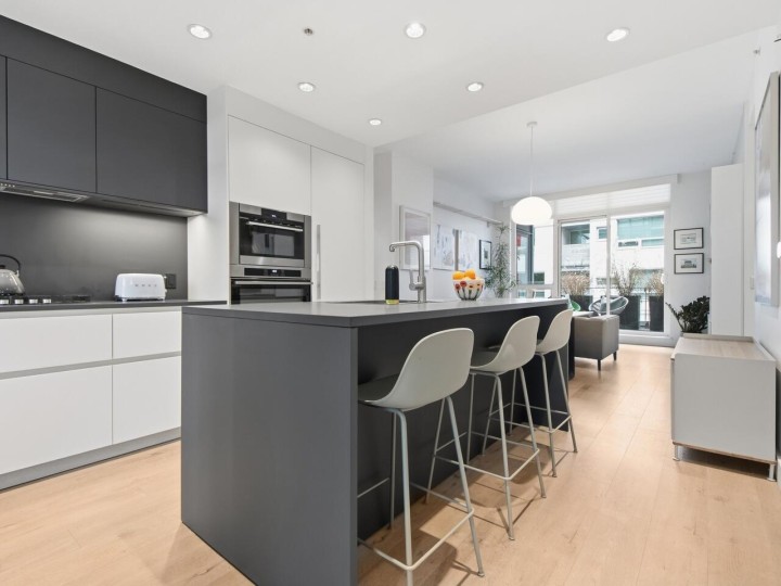 Photo 6 at 313 - 77 Walter Hardwick Avenue, False Creek, Vancouver West