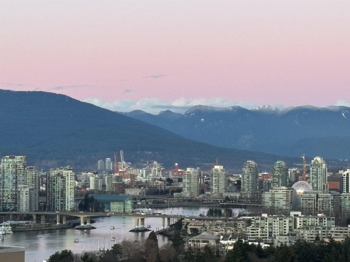 Photo 1 at PH - 1268 W Broadway, Fairview VW, Vancouver West