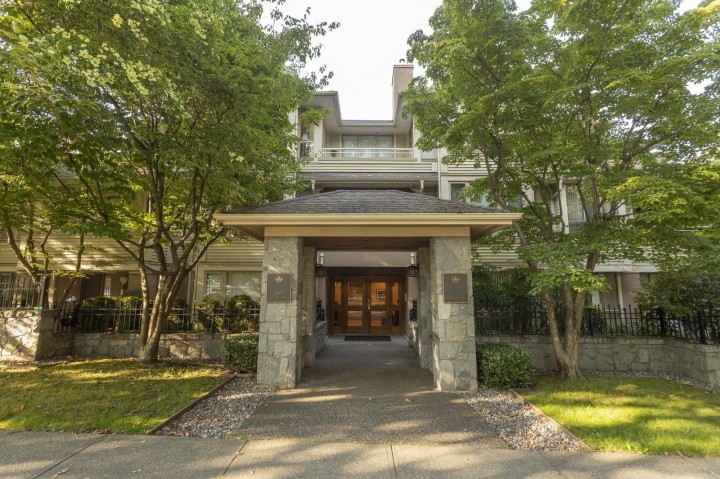 Photo 1 at 405 - 3777 W 8th Avenue, Point Grey, Vancouver West