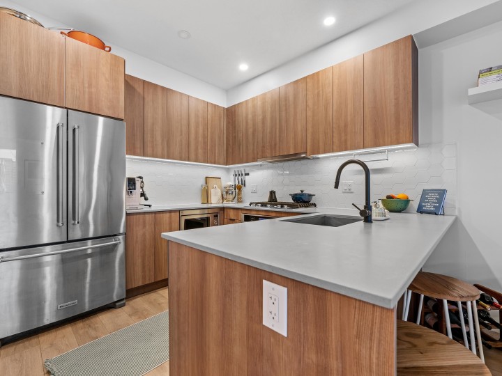 Photo 6 at 27 - 533 E 3rd Street, Lower Lonsdale, North Vancouver