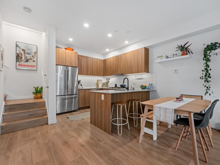 Photo 14 at 27 - 533 E 3rd Street, Lower Lonsdale, North Vancouver