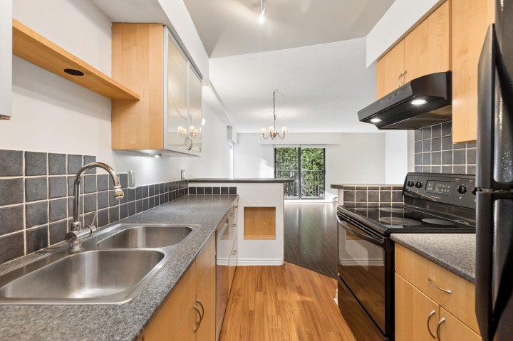 Photo 9 at 203 - 330 E 1st Street, Lower Lonsdale, North Vancouver