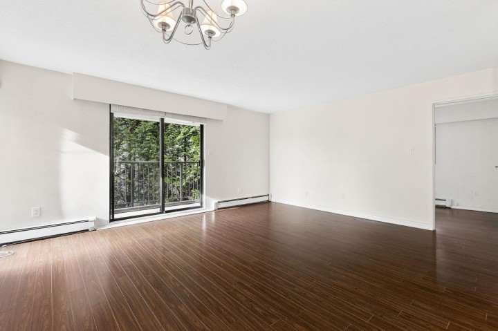 Photo 4 at 203 - 330 E 1st Street, Lower Lonsdale, North Vancouver