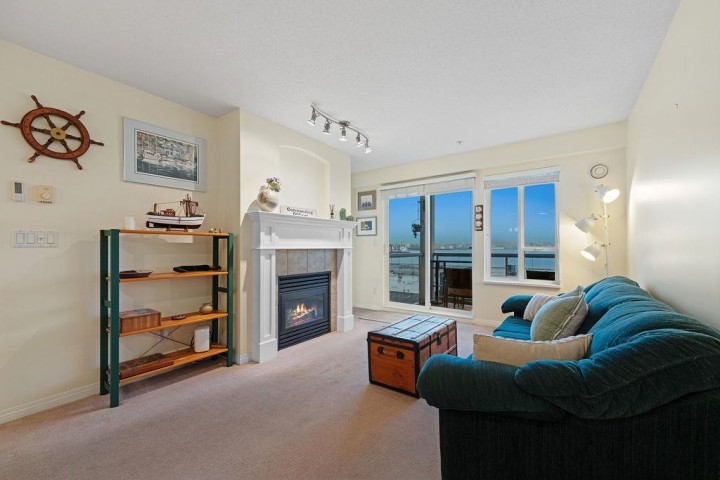 Photo 10 at 308 - 333 E 1st Street, Lower Lonsdale, North Vancouver