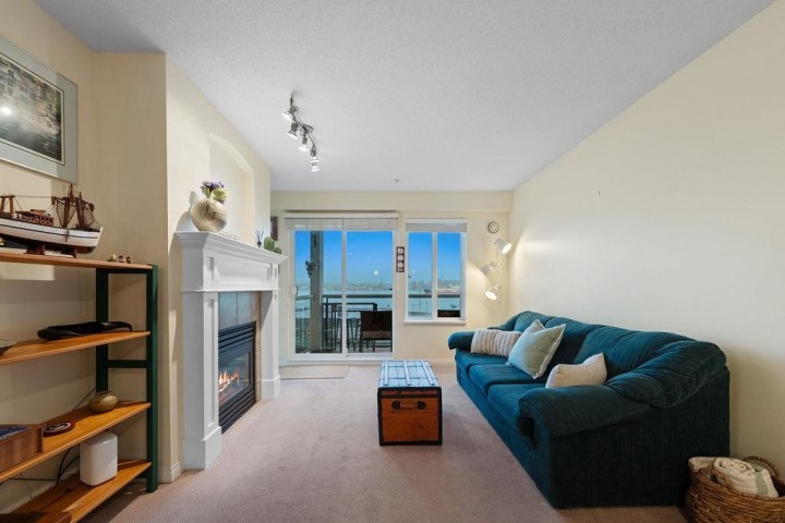 Photo 11 at 308 - 333 E 1st Street, Lower Lonsdale, North Vancouver