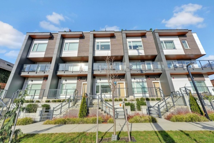 Photo 2 at 3 - 752 E 3rd Street, Queensbury, North Vancouver