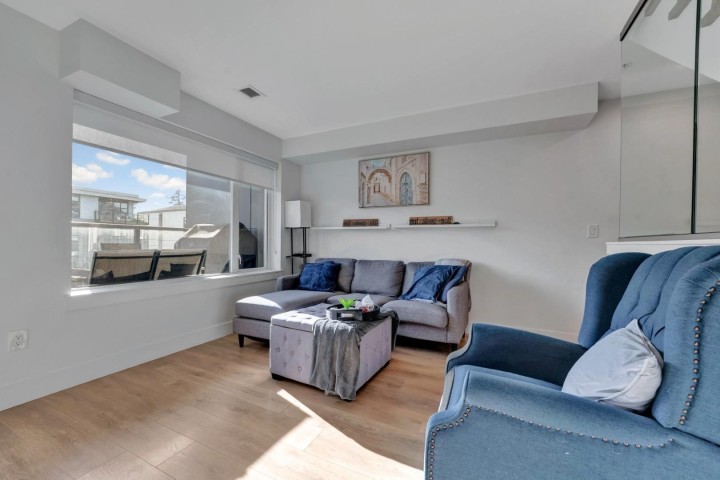 Photo 10 at 3 - 752 E 3rd Street, Queensbury, North Vancouver