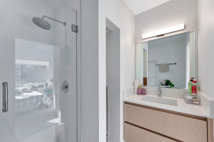 Photo 8 at 3 - 752 E 3rd Street, Queensbury, North Vancouver