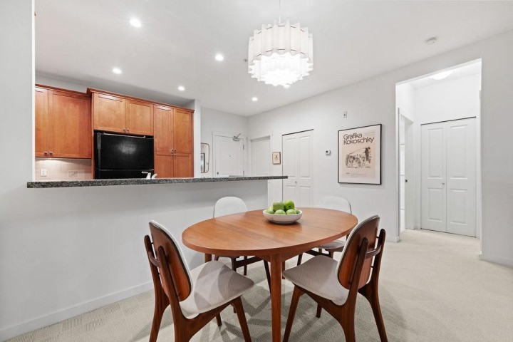 Photo 4 at 106 - 3125 Capilano Crescent, Capilano NV, North Vancouver