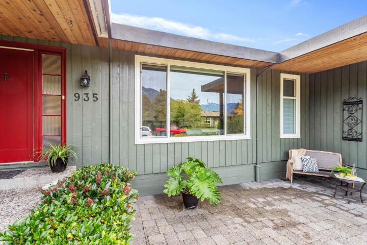 Photo 2 at 935 Beaconsfield Road, Forest Hills NV, North Vancouver