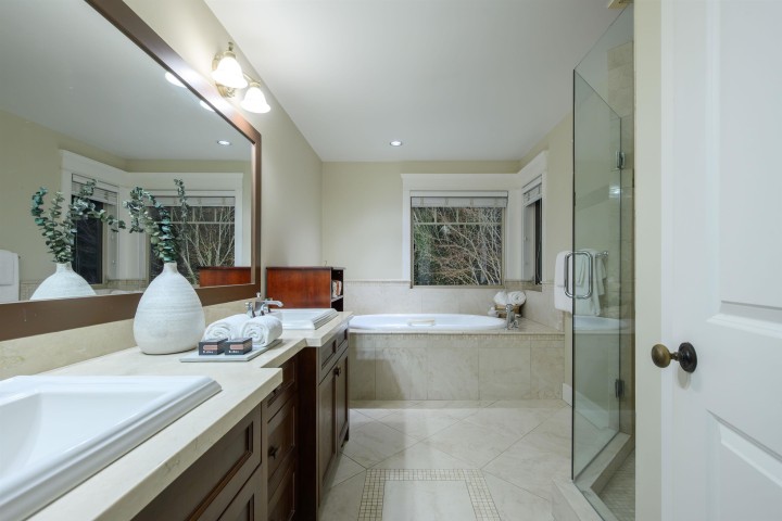 Photo 13 at 3402 Anne Macdonald Way, Northlands, North Vancouver