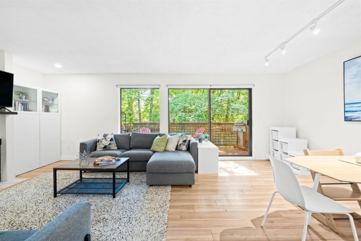 Photo 2 at 3192 Mountain Highway, Lynn Valley, North Vancouver