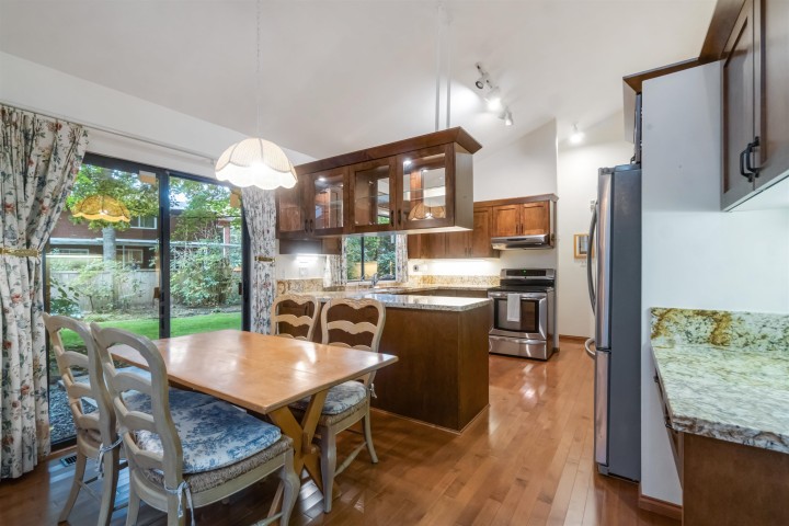 Photo 12 at 4262 Yuculta Crescent, University VW, Vancouver West