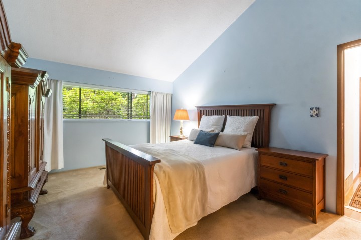 Photo 14 at 4262 Yuculta Crescent, University VW, Vancouver West