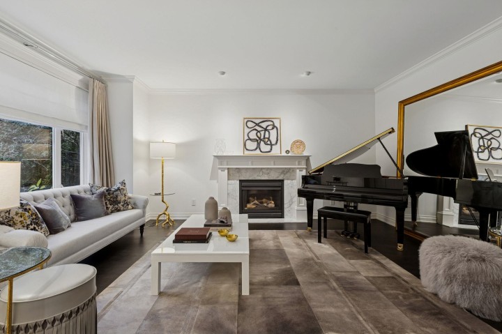 Photo 3 at 4081 Woodbury Avenue, Upper Lonsdale, North Vancouver