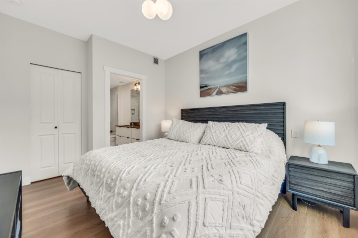 Photo 15 at 404 - 2632 Library Lane, Lynn Valley, North Vancouver