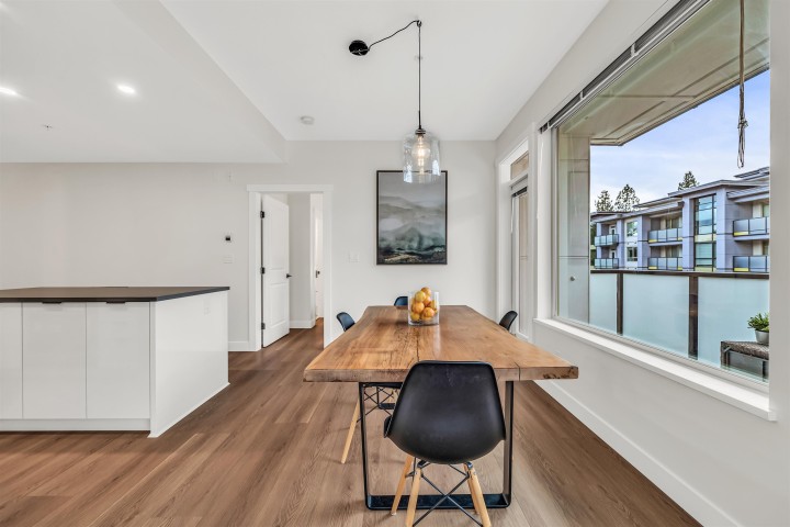 Photo 11 at 404 - 2632 Library Lane, Lynn Valley, North Vancouver