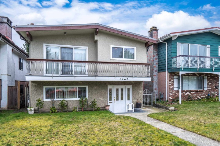 Photo 2 at 5262 Clarendon Street, Collingwood VE, Vancouver East