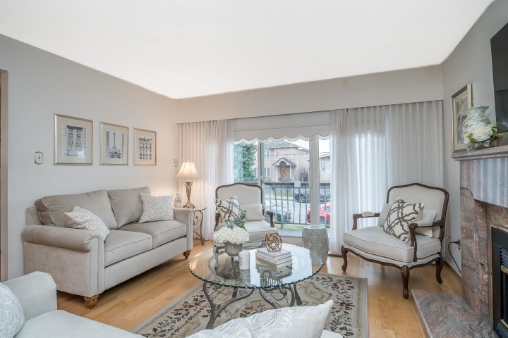Photo 6 at 5262 Clarendon Street, Collingwood VE, Vancouver East