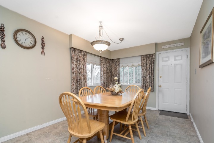 Photo 12 at 5262 Clarendon Street, Collingwood VE, Vancouver East