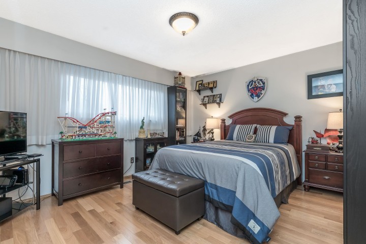 Photo 19 at 5262 Clarendon Street, Collingwood VE, Vancouver East