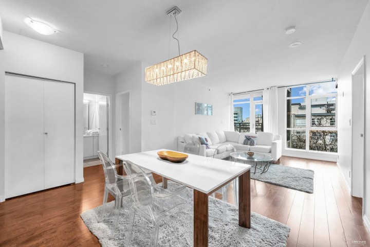 Photo 8 at 409 - 100 E Esplanade Street, Lower Lonsdale, North Vancouver