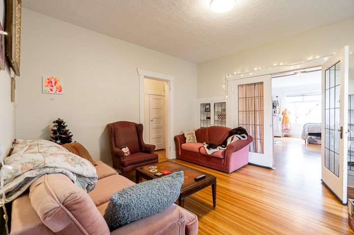 Photo 9 at 4534 W 5th Avenue, Point Grey, Vancouver West