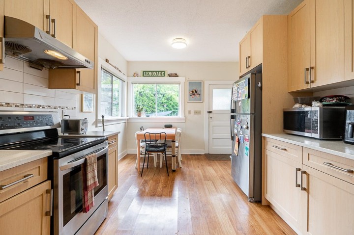 Photo 11 at 4534 W 5th Avenue, Point Grey, Vancouver West