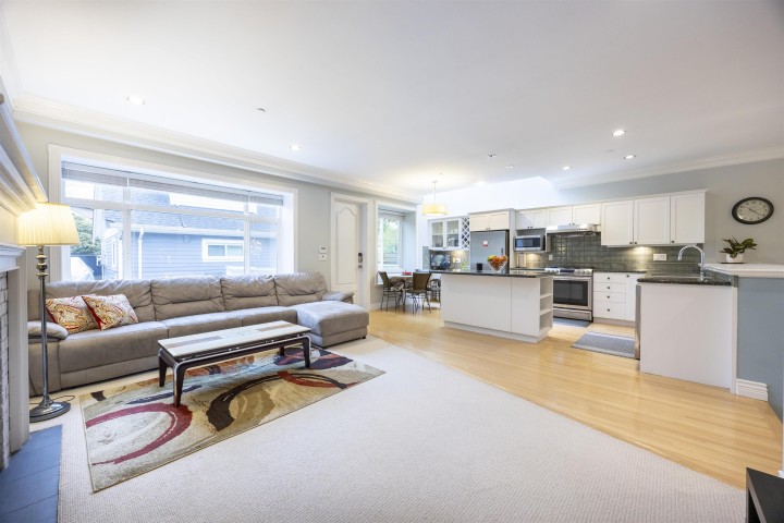 Photo 12 at 4203 W 14th Avenue, Point Grey, Vancouver West