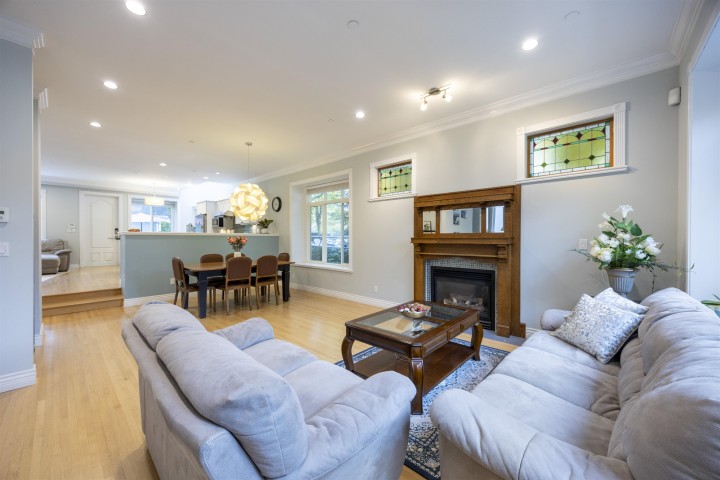 Photo 10 at 4203 W 14th Avenue, Point Grey, Vancouver West