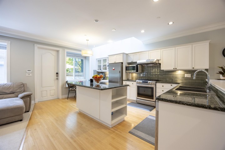 Photo 14 at 4203 W 14th Avenue, Point Grey, Vancouver West