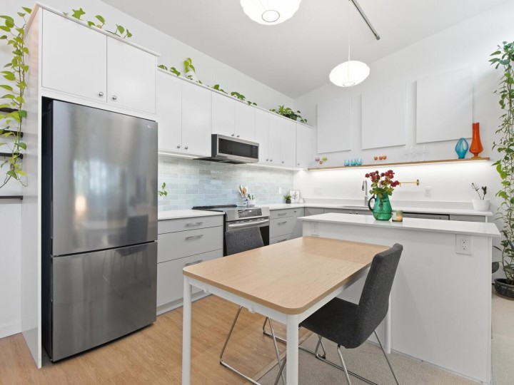 Photo 3 at 314 - 2416 W 3rd Avenue, Kitsilano, Vancouver West