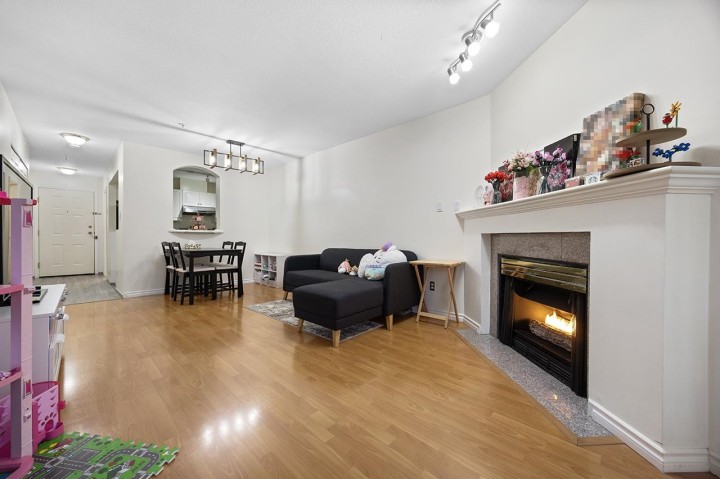 Photo 20 at 207 - 3628 Rae Avenue, Collingwood VE, Vancouver East