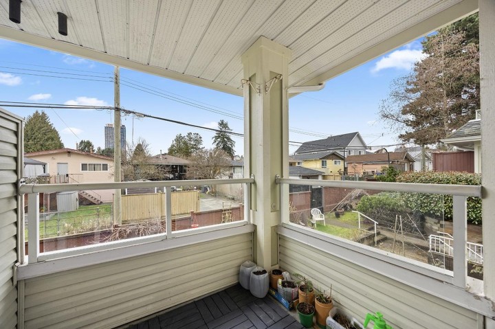 Photo 31 at 207 - 3628 Rae Avenue, Collingwood VE, Vancouver East