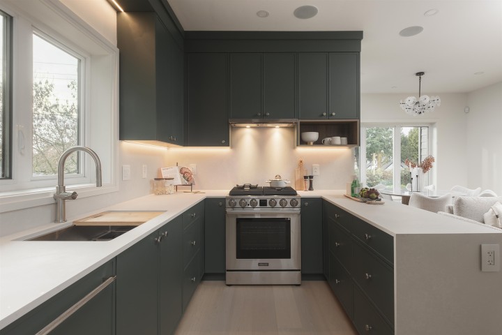 Photo 6 at 2 - 8508 East Boulevard, S.W. Marine, Vancouver West