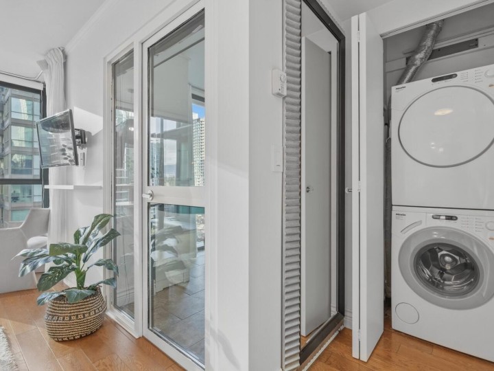 Photo 20 at 502 - 1331 W Georgia Street, Coal Harbour, Vancouver West