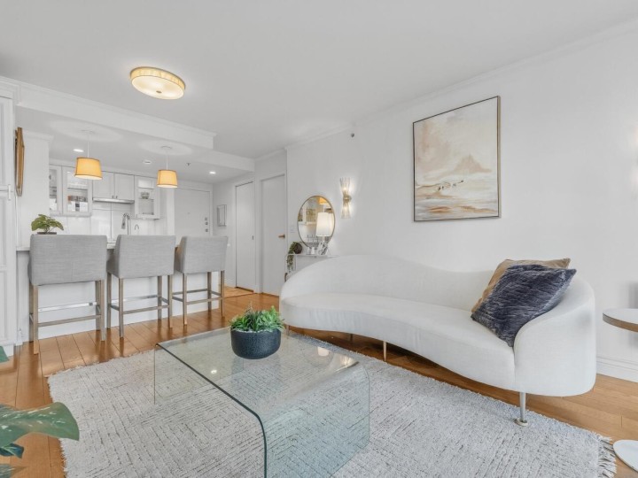 Photo 11 at 502 - 1331 W Georgia Street, Coal Harbour, Vancouver West