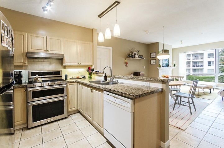 Photo 14 at 416 - 3629 Deercrest Drive, Roche Point, North Vancouver