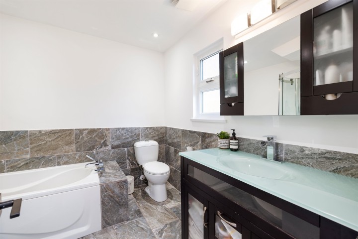 Photo 28 at 416 St. Georges Avenue, Lower Lonsdale, North Vancouver