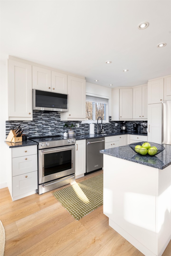 Photo 35 at 416 St. Georges Avenue, Lower Lonsdale, North Vancouver