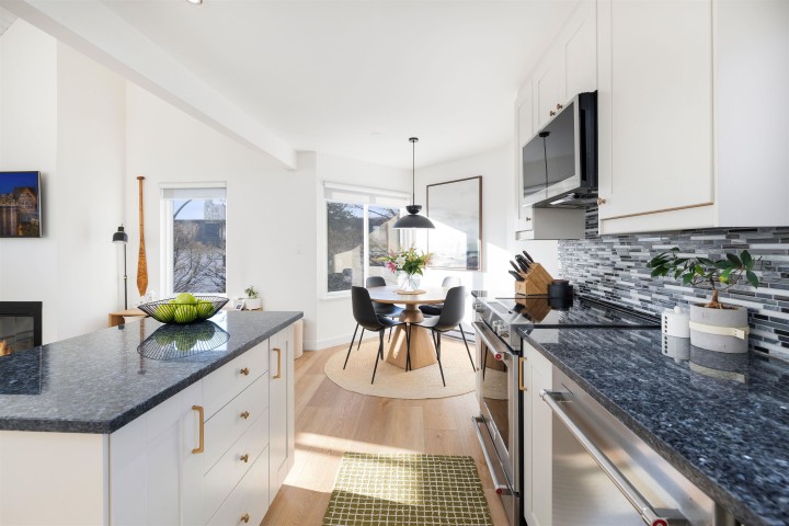 Photo 8 at 416 St. Georges Avenue, Lower Lonsdale, North Vancouver