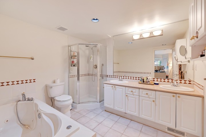 Photo 24 at 18 - 1550 Larkhall Crescent, Northlands, North Vancouver