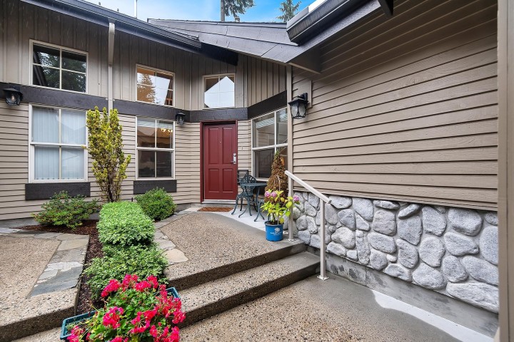 Photo 37 at 18 - 1550 Larkhall Crescent, Northlands, North Vancouver