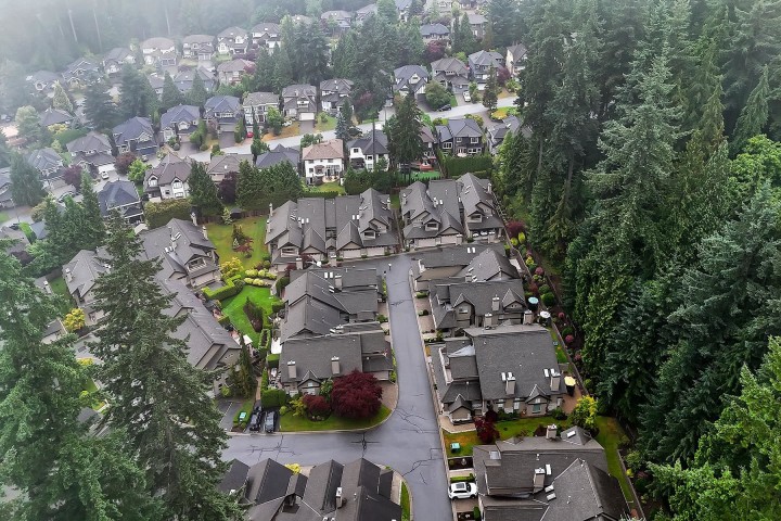 Photo 4 at 18 - 1550 Larkhall Crescent, Northlands, North Vancouver