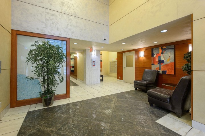 Photo 3 at 405 - 168 E Esplanade, Lower Lonsdale, North Vancouver