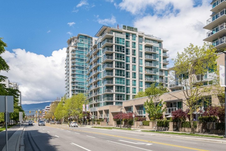 Photo 1 at 405 - 168 E Esplanade, Lower Lonsdale, North Vancouver