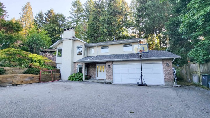 Photo 3 at 3595 Wellington Crescent, Edgemont, North Vancouver